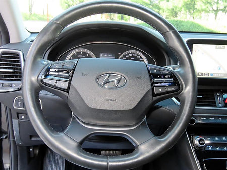 Hyundai Grandeur — photo 08