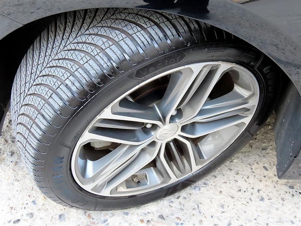 Hyundai Grandeur — photo 20