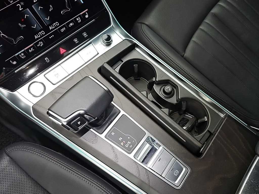 Audi A6 — photo 08