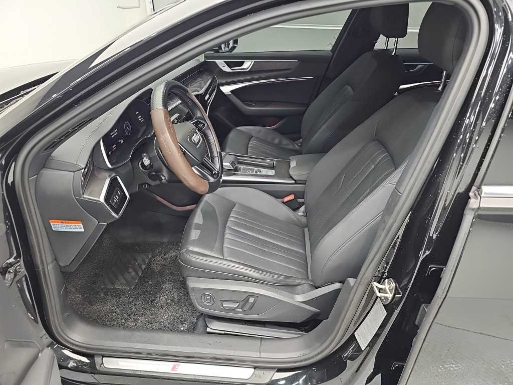 Audi A6 — photo 11