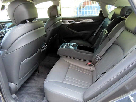 Genesis G80 — photo 05