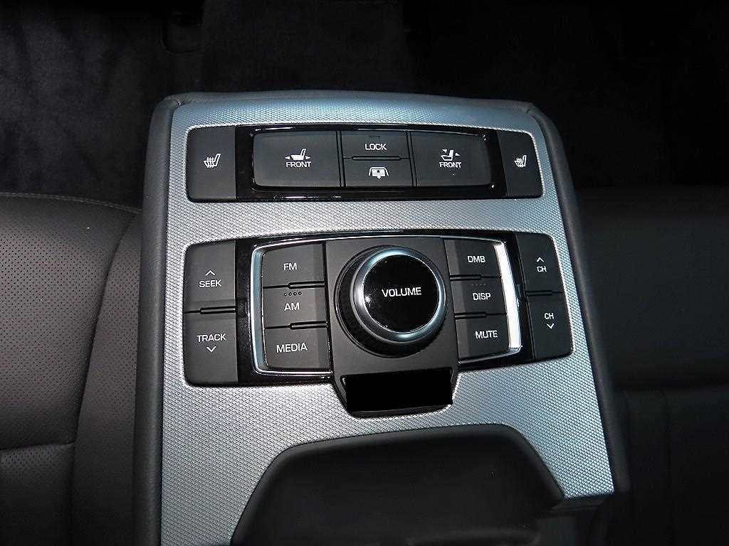 Genesis G80 — photo 15