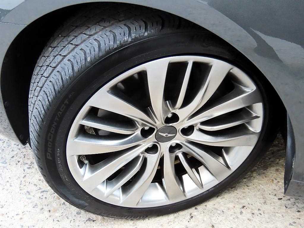 Genesis G80 — photo 19