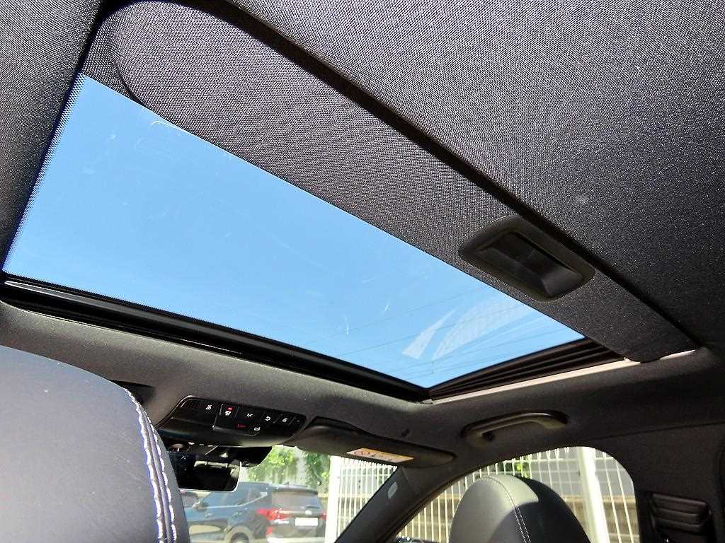 Mercedes-Benz E-Class — photo 16