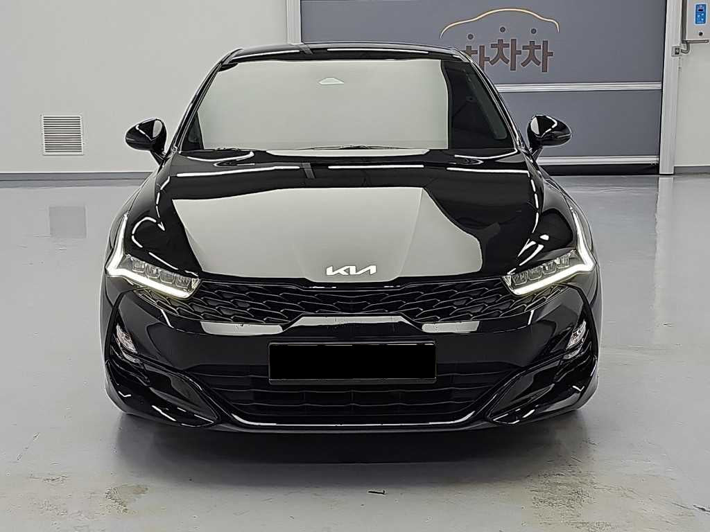 Kia K5 — photo 02
