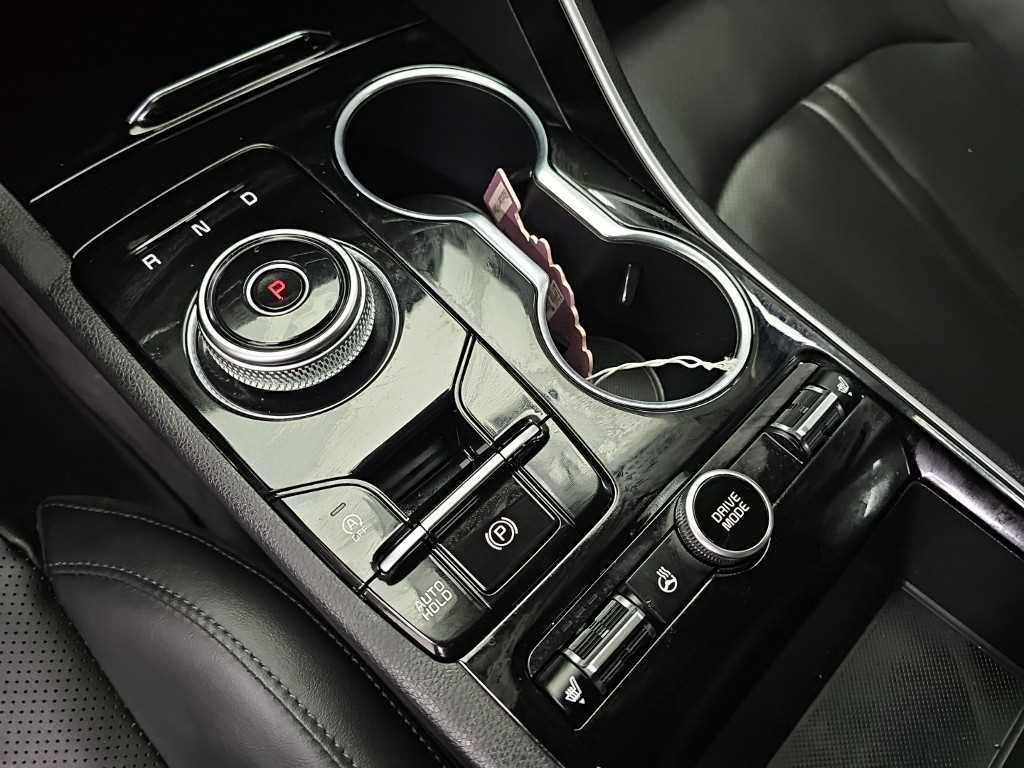 Kia K5 — photo 08