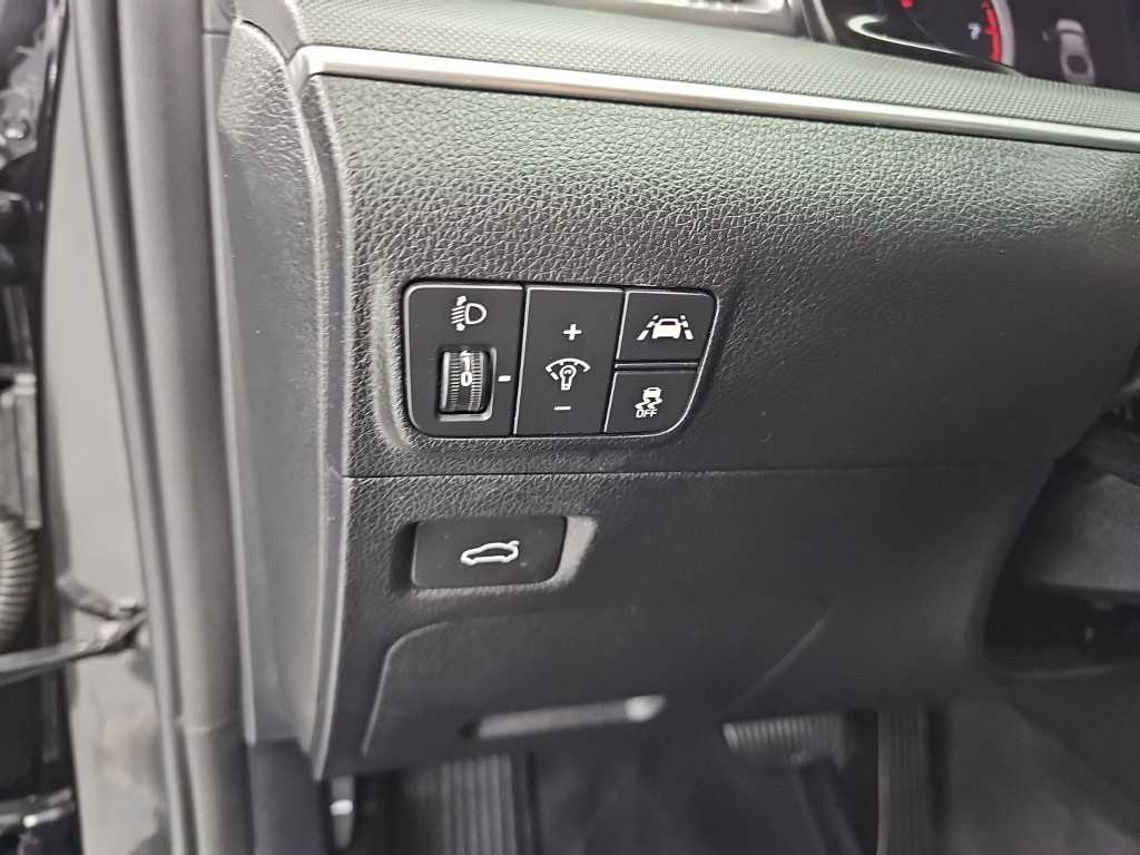 Kia K5 — photo 15