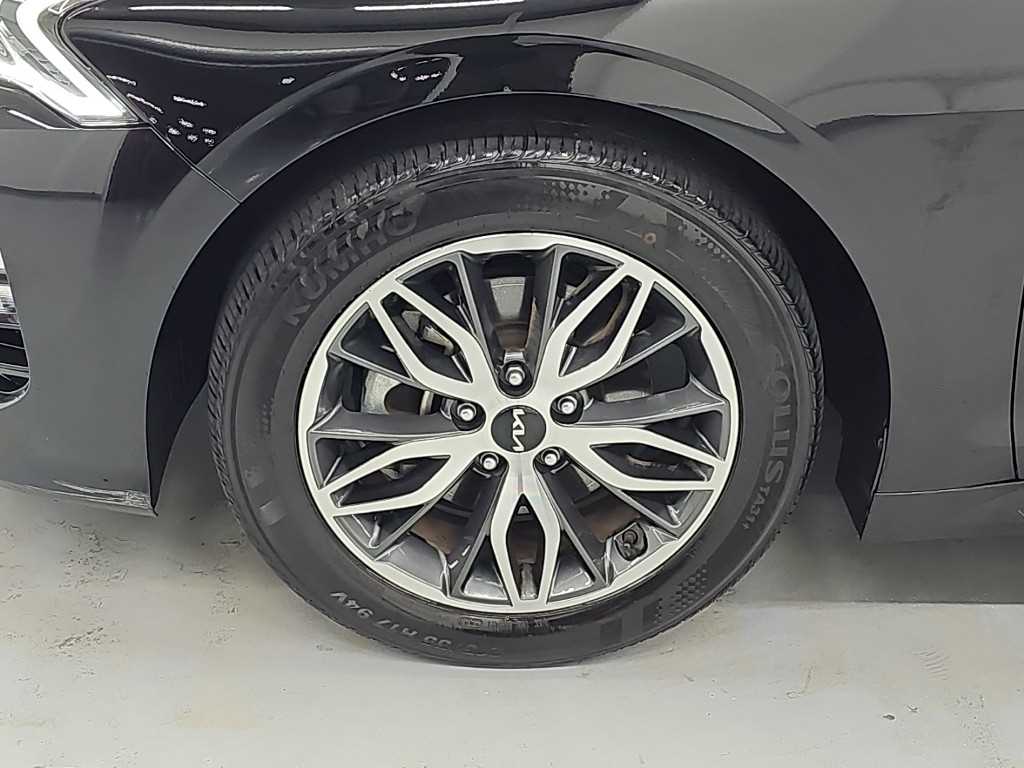 Kia K5 — photo 18