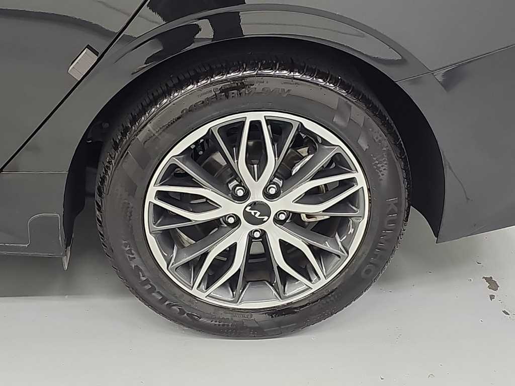 Kia K5 — photo 19
