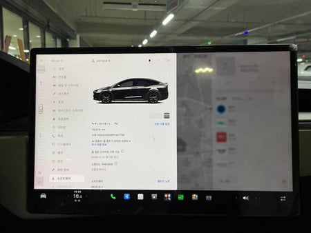 Tesla Model X — photo 11