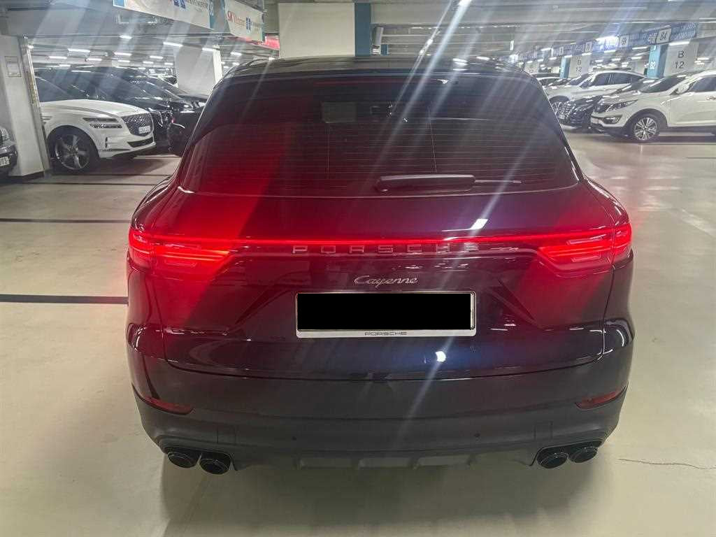 Porsche Cayenne — photo 04