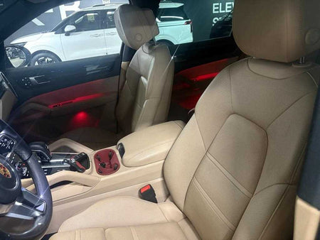 Porsche Cayenne — photo 16