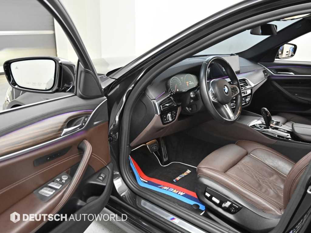 BMW 5-Series — photo 11