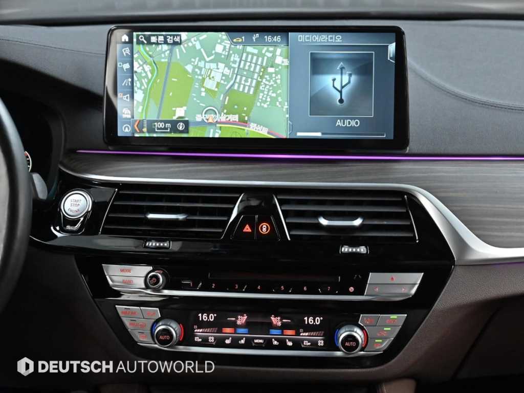 BMW 5-Series — photo 14