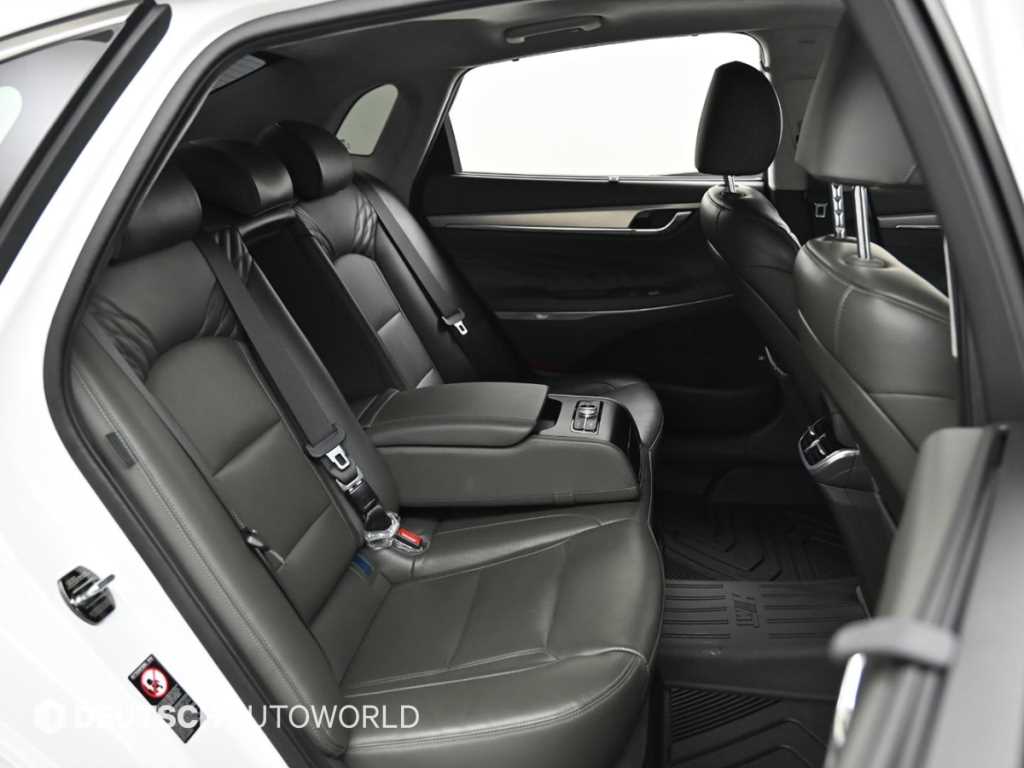Hyundai Grandeur — photo 12