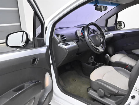 CHEVROLET Spark — photo 11