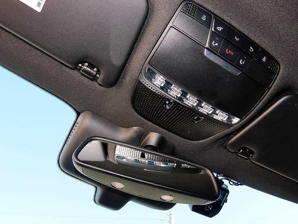 Mercedes-Benz GLC-Class — photo 14
