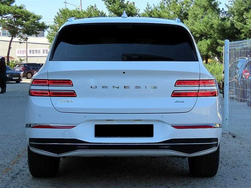 Genesis GV80 — photo 04
