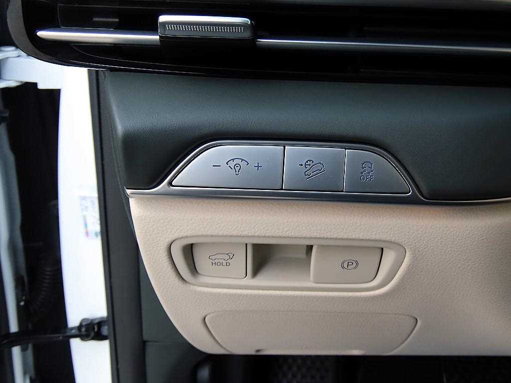 Genesis GV80 — photo 13