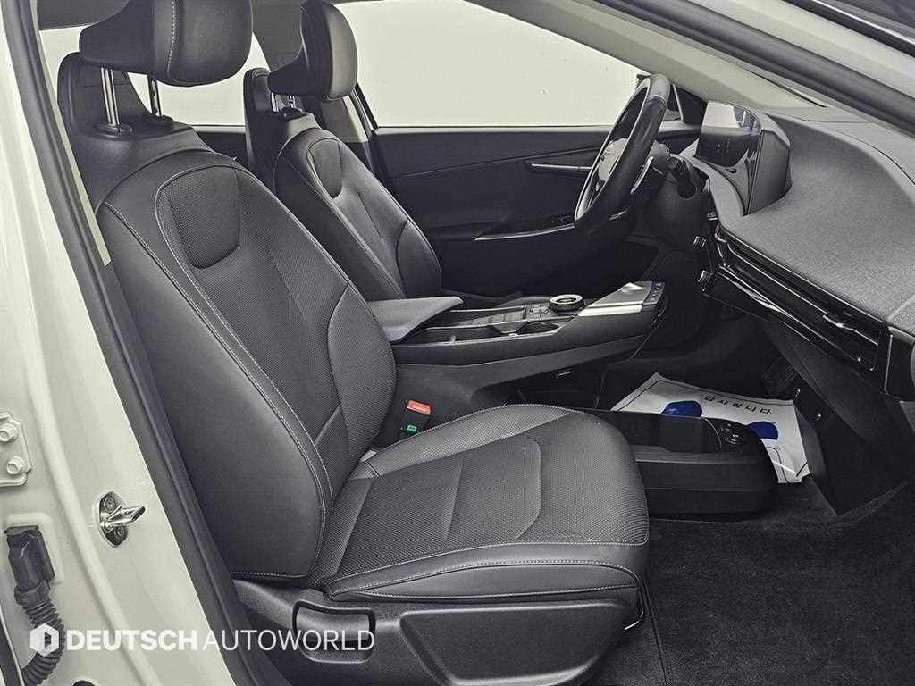 Kia EV6 — photo 10