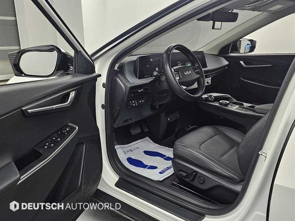 Kia EV6 — photo 11