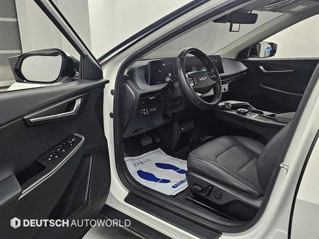 Kia EV6 — photo 11