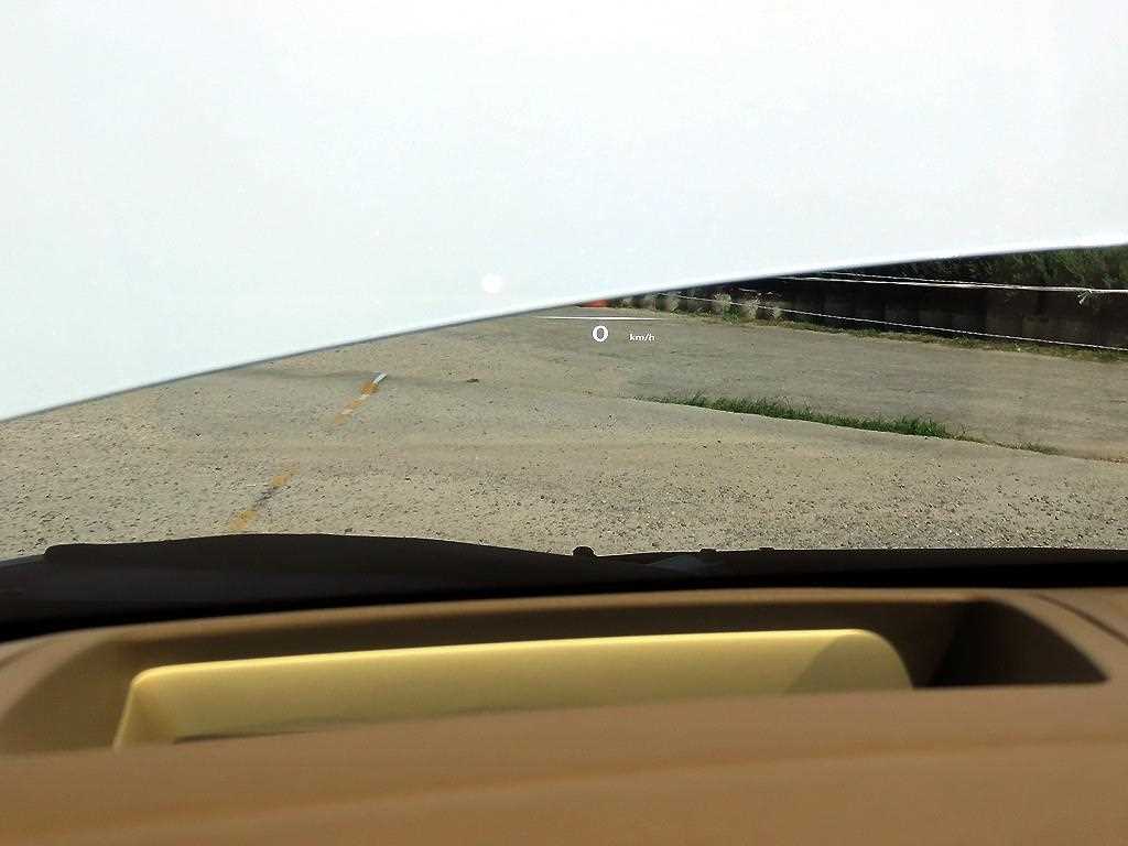 Genesis G80 — photo 10