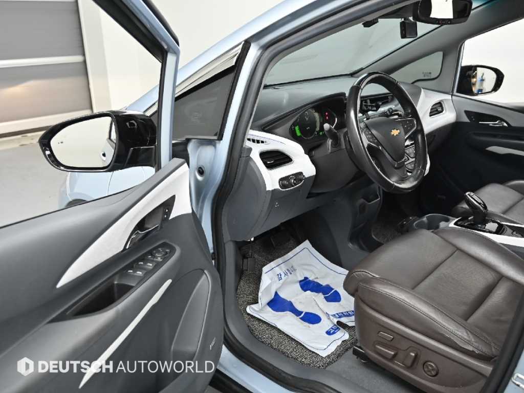 CHEVROLET Bolt EV — photo 11