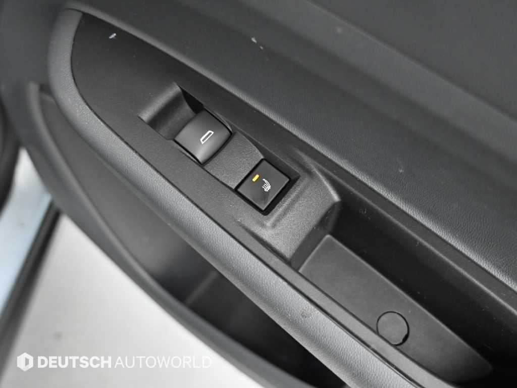 CHEVROLET Bolt EV — photo 16