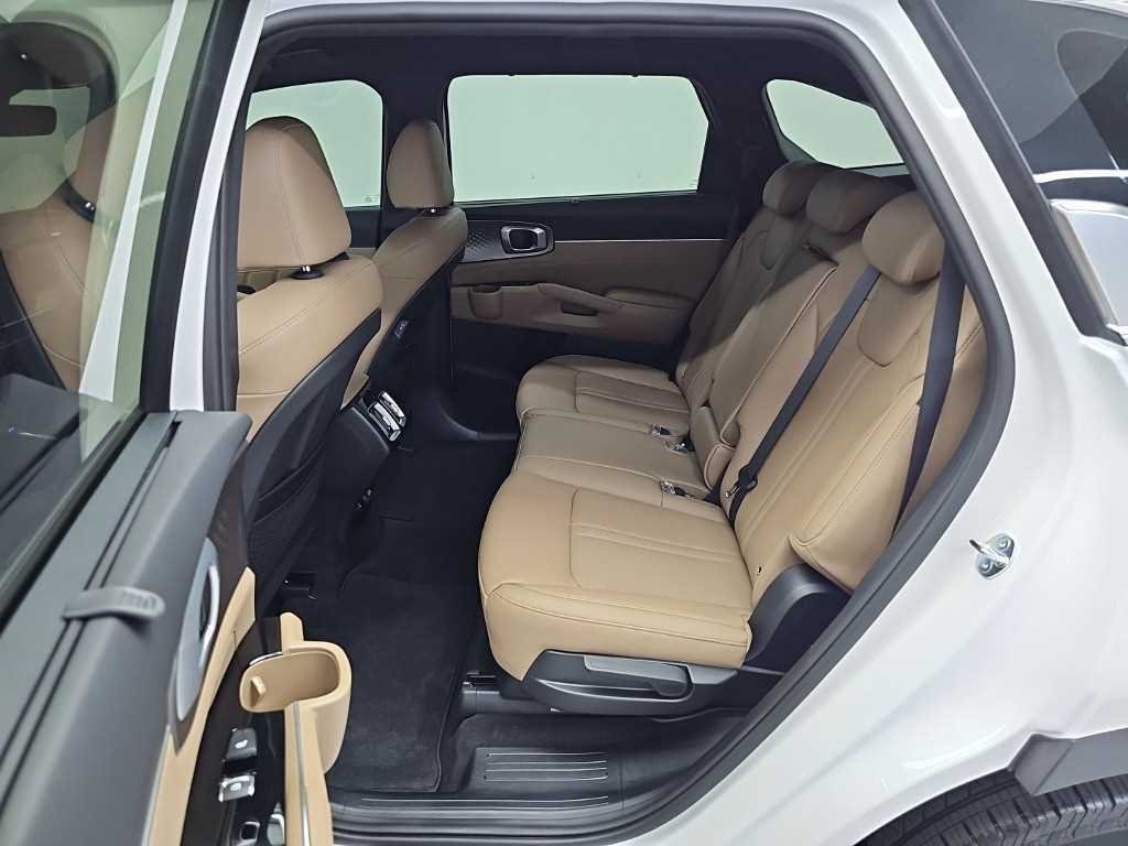 Kia Sorento — photo 12