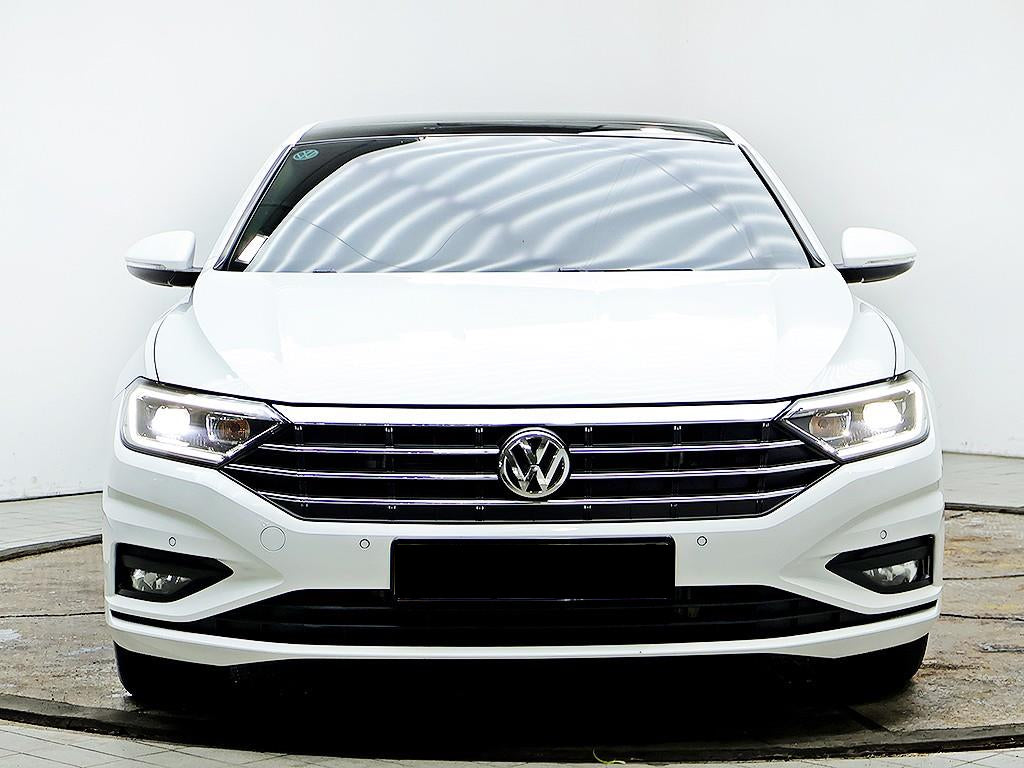 Volkswagen Jetta — photo 01