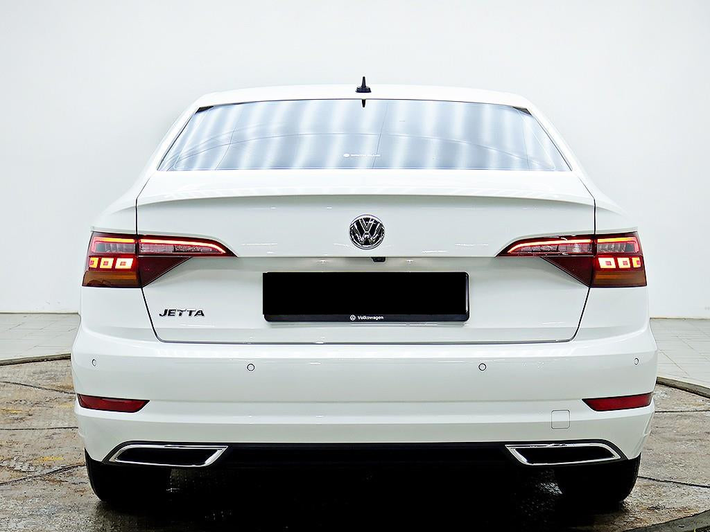 Volkswagen Jetta — photo 03