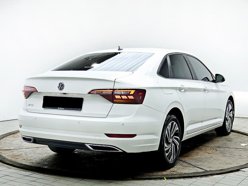 Volkswagen Jetta — photo 04