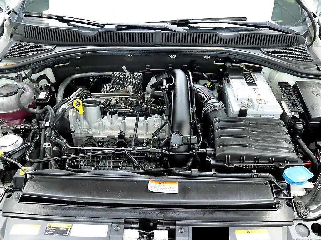 Volkswagen Jetta — photo 07