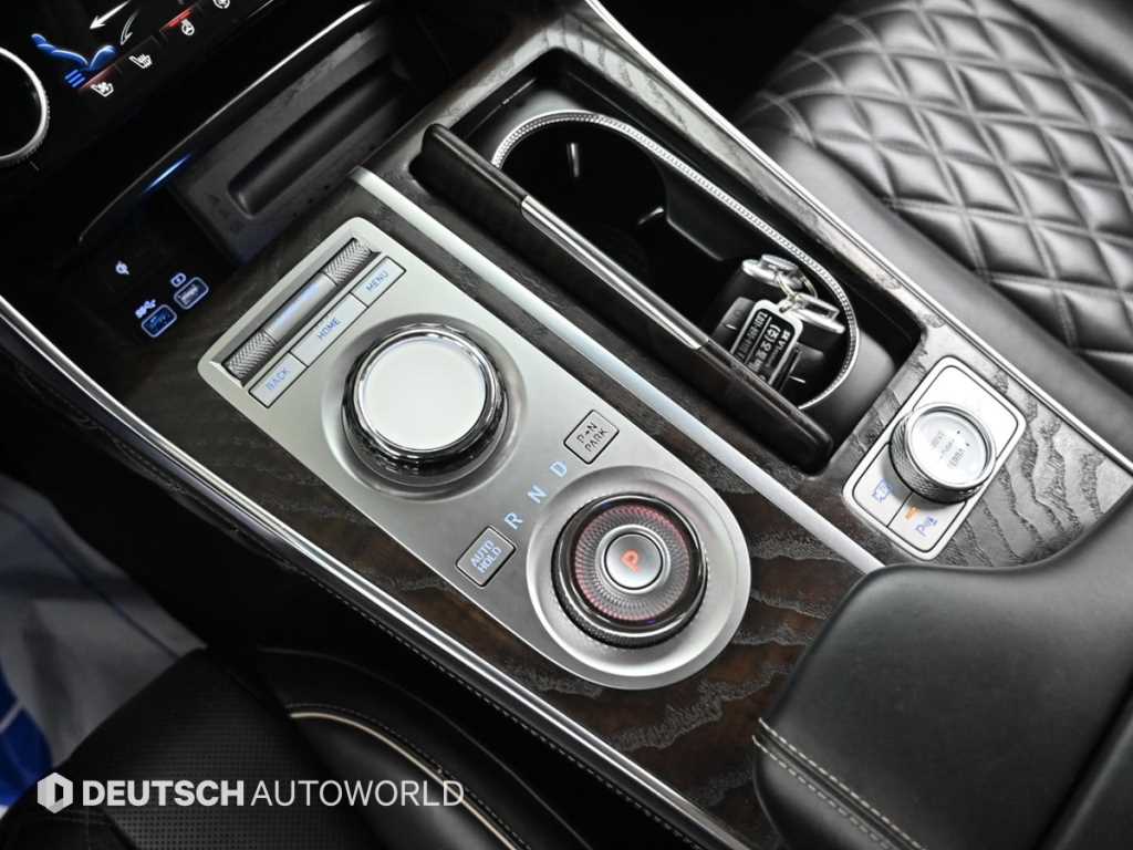 Genesis GV80 — photo 09