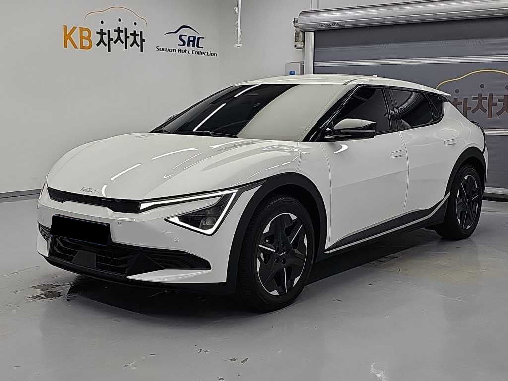 Kia EV6 — photo 01