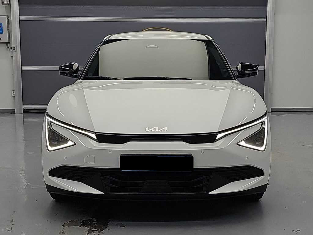 Kia EV6 — photo 02