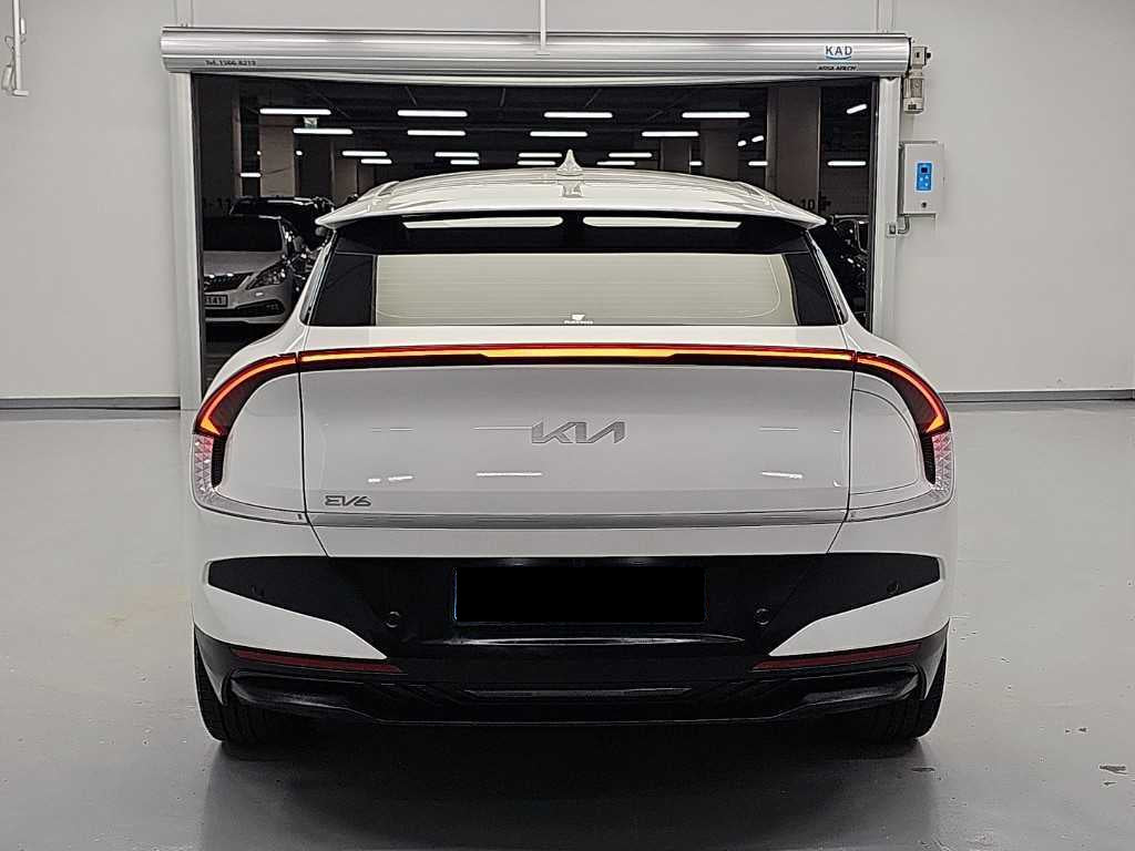 Kia EV6 — photo 03