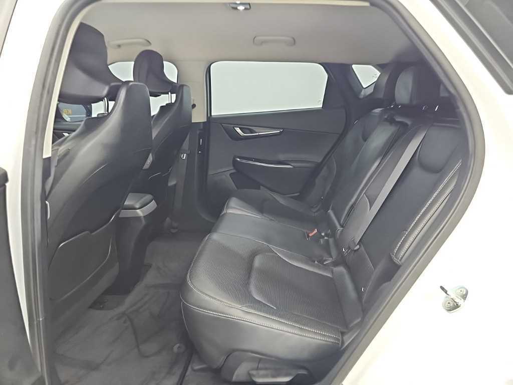 Kia EV6 — photo 12