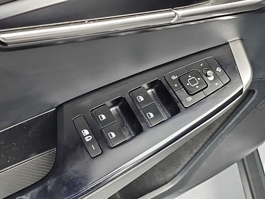 Kia EV6 — photo 18