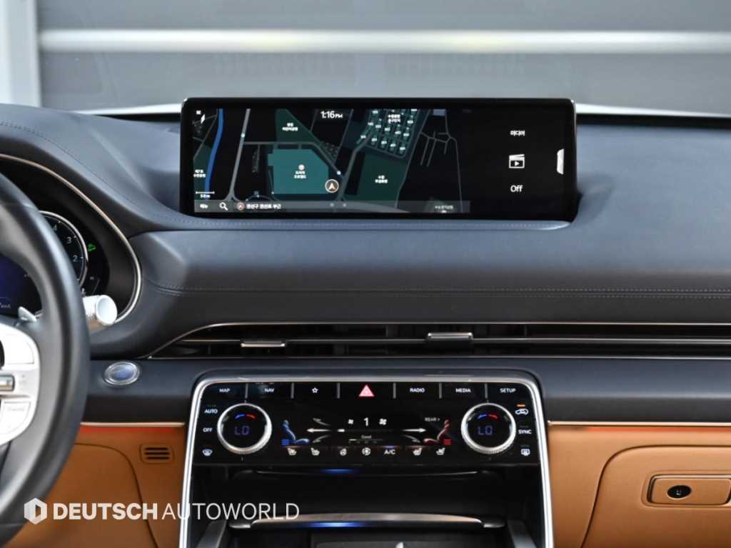 Genesis GV80 — photo 14