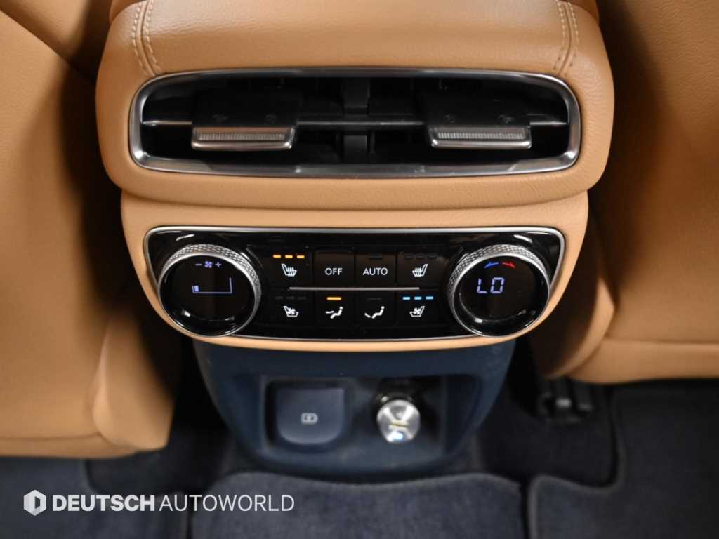 Genesis GV80 — photo 16