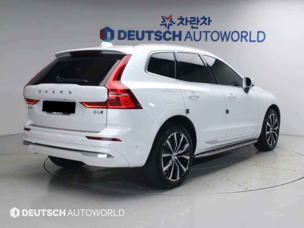 Volvo XC60 — photo 02