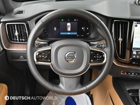 Volvo XC60 — photo 13