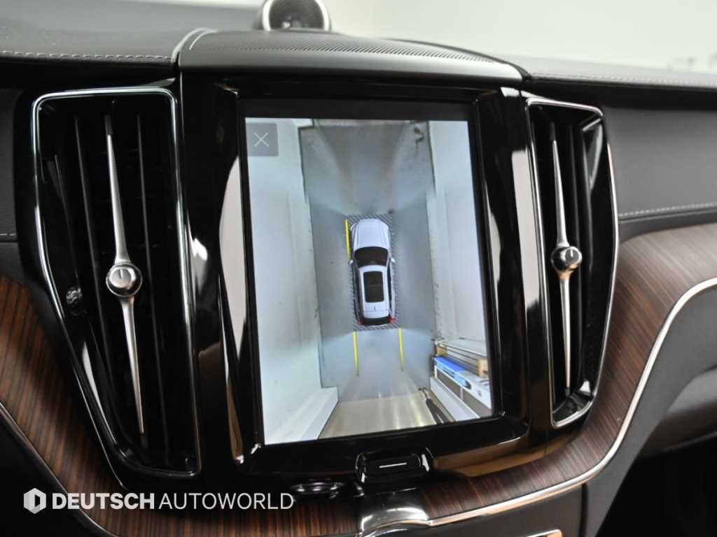 Volvo XC60 — photo 15