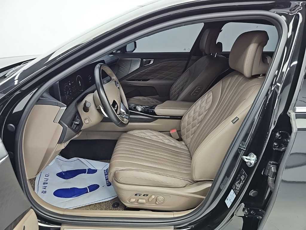 Kia K8 — photo 11