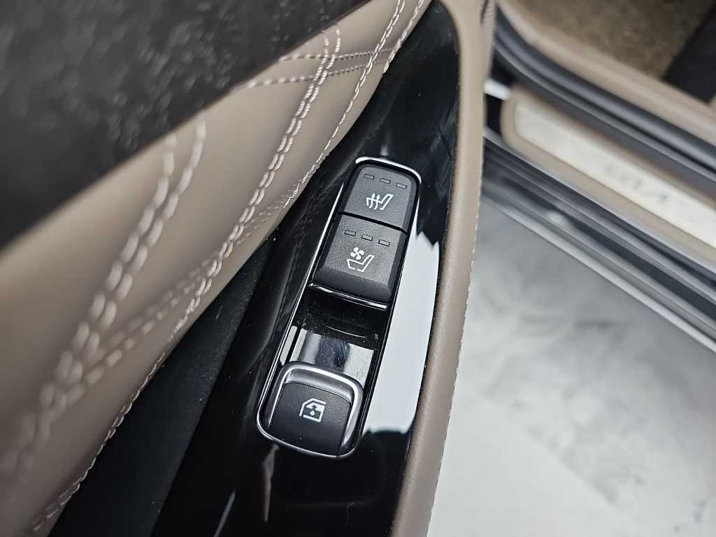 Kia K8 — photo 13