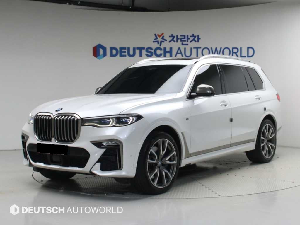 BMW X7 — photo 01