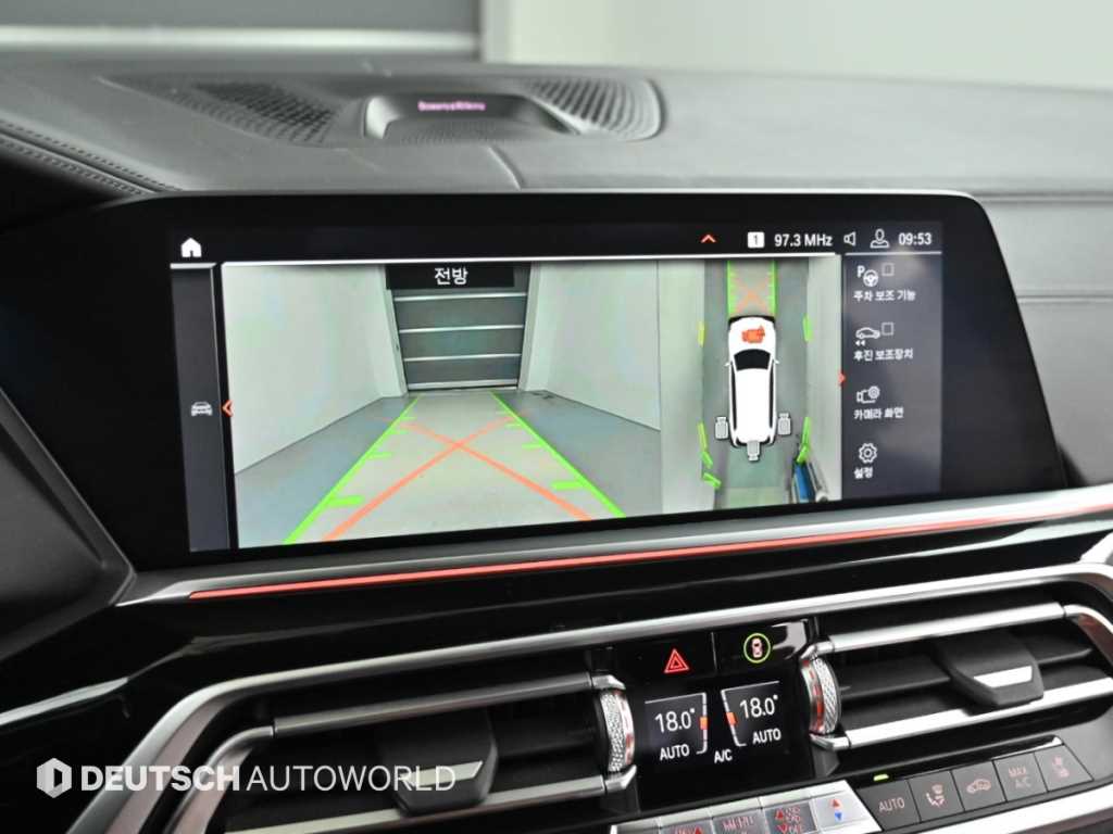 BMW X7 — photo 15