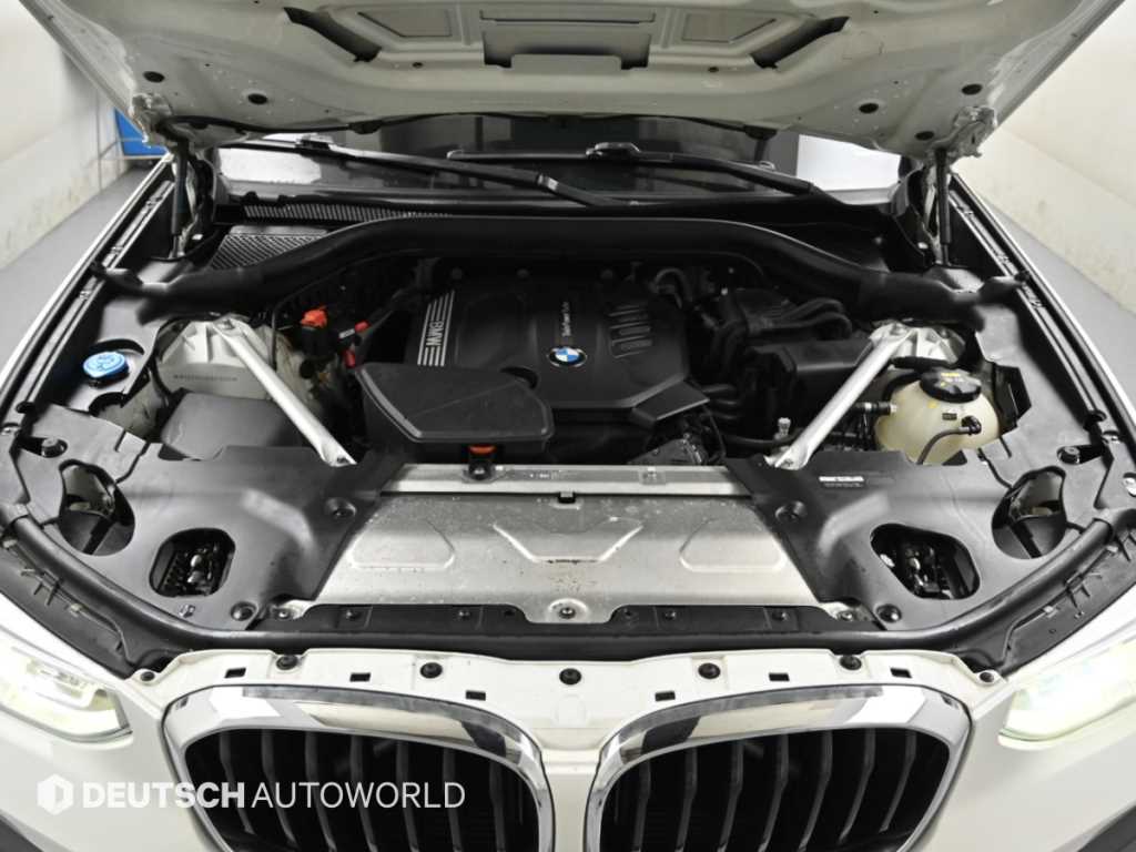 BMW X4 — photo 07